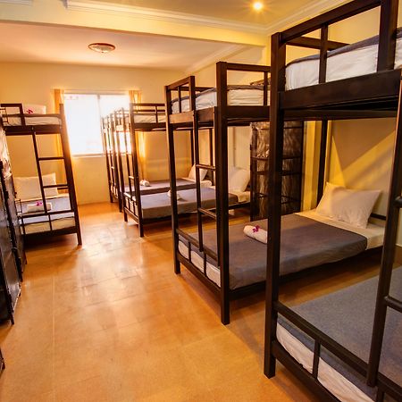 B52 Hostel Phnom Penh Eksteriør bilde