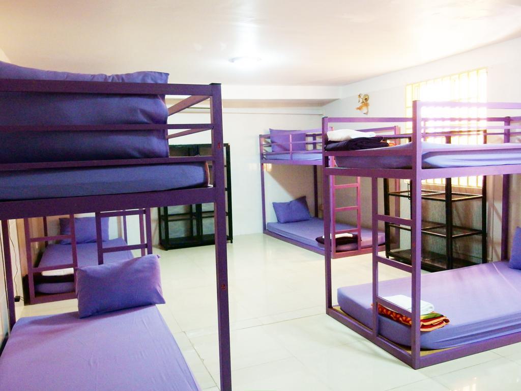 B52 Hostel Phnom Penh Rom bilde