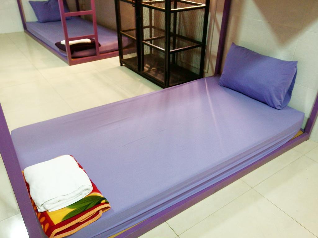 B52 Hostel Phnom Penh Rom bilde