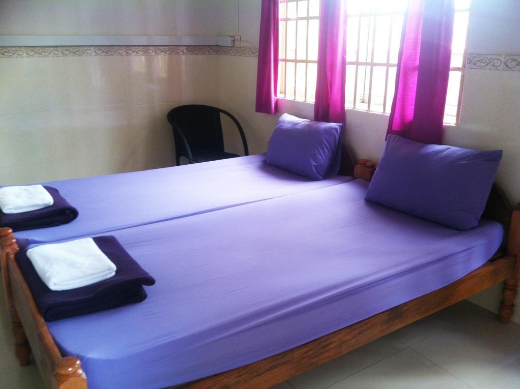 B52 Hostel Phnom Penh Rom bilde
