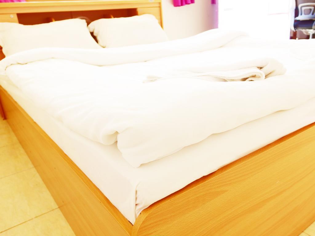 B52 Hostel Phnom Penh Rom bilde