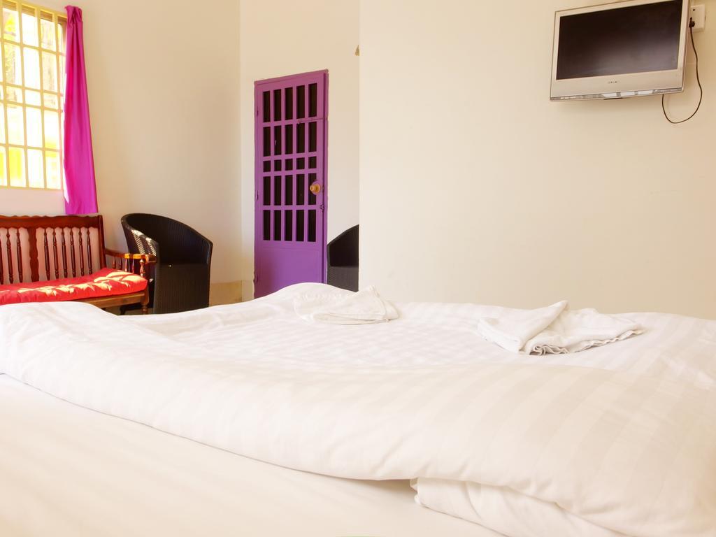 B52 Hostel Phnom Penh Rom bilde